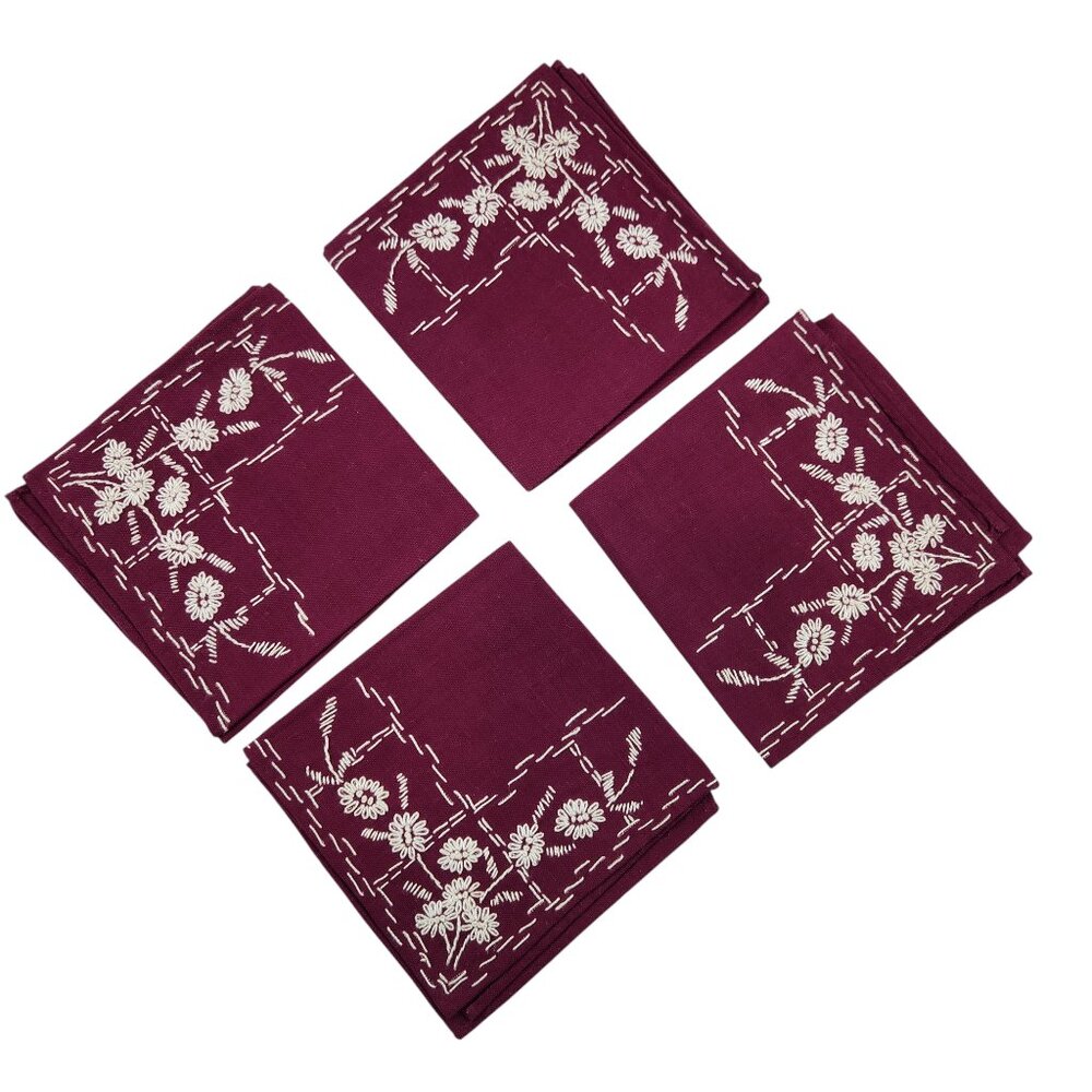 Vintage Hand Embroidered Linen Napkins Set of 4 – Floral Cottagecore Charm